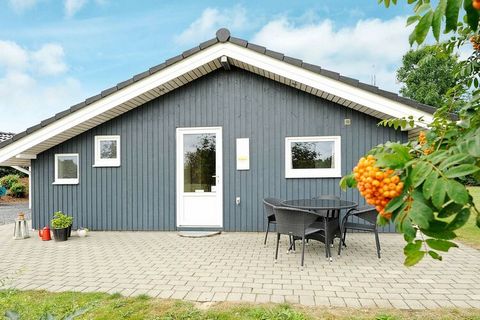 Modern holiday cottage located on a large, secluded plot in the family-friendly Jegum Ferieland. The open concept kitchen and living room has all modern appliances and the living room has a good lighting. One of the bathrooms has a sauna and a whirlp...