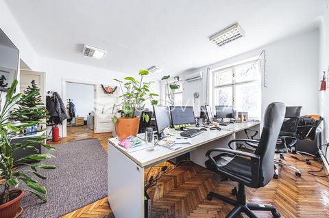 Zagreb, center, business/residential space, extends to 146.40 m2 in an extremely attractive location, in the very center of the city. The apartment consists of an entrance hall, four rooms, a kitchen and a bathroom The purpose is to use the apartment...