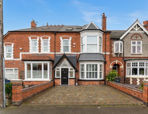 This amazing four-bedroom Victorian property has been extensively renovated to an exceptional standard by the current owners, seamlessly blending the comforts of modern living with beautiful period features, such as Minton flooring, ornate architrave...