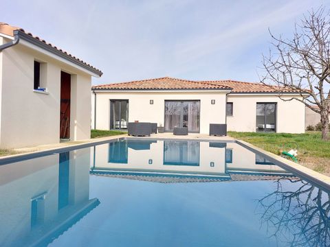 Dpt Tarn et Garonne (82), à vendre CAMPSAS maison P4 avec jardin, piscine, pool house et garage attenant