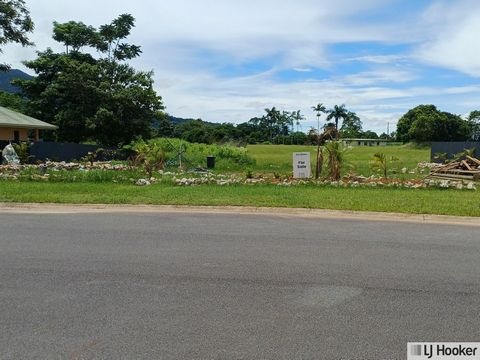 Are you looking for a block of land to build your dream home? This approx. 938m2 block in town might be the one for you. Situated approx. 148km south of Cairns, surrounded by bananas, sugar cane plantations and world-heritage rainforest, Tully is one...