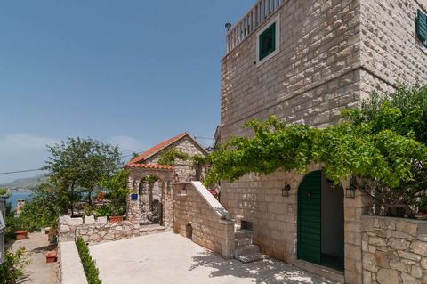 Location: Omiš City center: 3 km Sea: 400 m Airport distance: 27 km Hvar Airport Inside space: 322 Plot size: 480 Bedrooms: 7 Bathrooms: 5 Air-conditioner Features: - Air Conditioning - Balcony - Barbecue - Dishwasher - Furnished - Internet - Terrace...