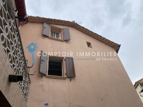On the territory of Saint-Laurent-De-Cerdans, I propose you to become the owner of a charming village house to renovate (roof to be redone) accompanied by 4 bedrooms. The village house measures 75m2 and has a bathroom, 4 bedrooms and a kitchen living...