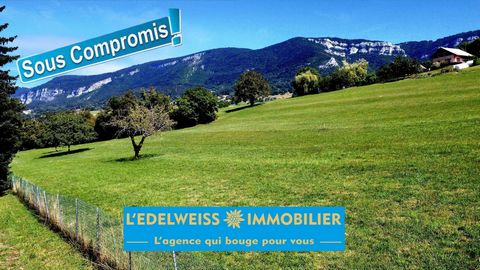 SOUS COMPROMIS - Dans le secteur de grand lac sur la commune du Montcel ,voici ce terrain plat de 1274 m2 pour réaliser votre rêve en faisant construire votre future maison. Si vous cherchez à vous installer près d'Aix-Les-Bains, cette commune dynami...