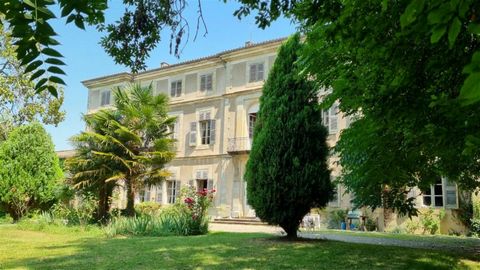 Beautifully positioned authentic 16th Century château, approximately 900m2 of habitable space, 3 independent cottages and over 5 hectares of park and woodland on the Canal du Midi. Originally dating from the 16th Century, the chateau was redesigned i...