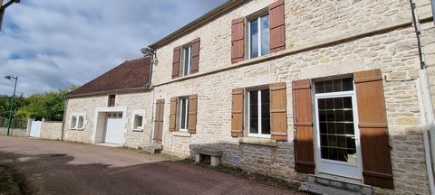 Ref. 2776 North Burgundy, exit CLAMECY, BEAUTIFUL STONE HOUSE, immediately habitable: kitchen 17 m2 with access to tiled terrace of 25 m2 facing South, corridor, WC, shower room, pantry 11 m2 (Burgundy slabs), dining room 20 m2, tiled floor, tiled li...