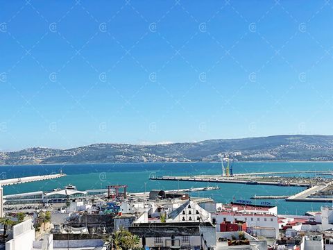 Het is in de medina van Tanger en meer bepaald in de wijk Kasbah dat uw bureau CENTURY21 dit juweel voor u heeft gevonden: een huis met een oppervlakte van 90m2 met een totaal uitzicht op de oceaan. Zodra u binnenkomt, zult u versteld staan van de he...