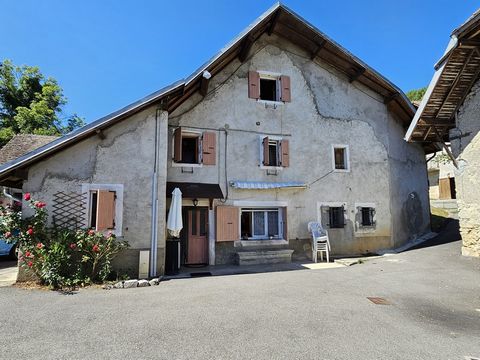 In the charming village of Lucey, 20 minutes from Lake Bourget, 15 minutes from Belley, 35 minutes from Chambéry and Aix-les-Bains, discover this detached house, located on a plot of land of about 751m2. The house is composed as follows: On the groun...