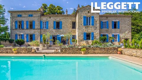 A26679VGR47 - In the south-west of France, where you'll find a magnificent château and three lovingly renovated barns, crowned by a charming pigeonnier, all set against a backdrop of panoramic views over the countryside. This unique estate comprises ...