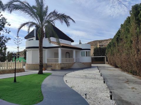 Beautiful villa to renovate with two floors plus basement has two bedrooms with the possibility of three and two bathrooms, a large swimming pool, the owner has started the renovation as it progresses the purchase price will rise.