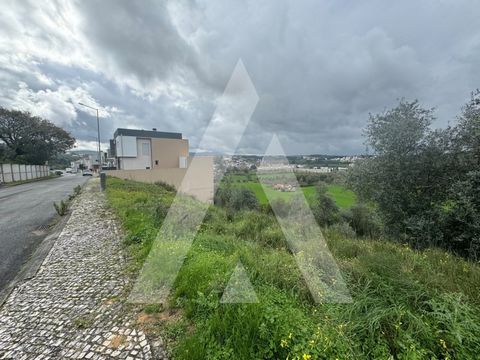 Unique Opportunity: Plot of Land with 200 m2 in Batalha, Leiria If you are looking for the ideal place to build the house of your dreams or make a strategic investment, we present you with a unique opportunity in Batalha, Leiria. This plot of land, w...