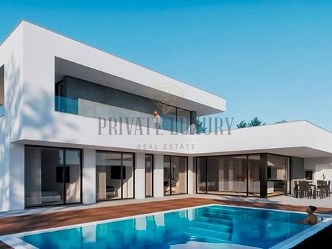 This is the house you've always dreamed of having. Just 30 minutes from Lisbon, near the beautiful coastline and endless beaches of the south bank of Lisbon, you can build this high standing residence distinguished by its generous indoor and outdoor ...