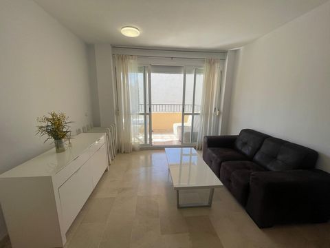 Located in Fuengirola. An incredible, fully furnished apartment available for long-term rental! It has 2 bedrooms, 1 bathroom with a bathtub and a toilet. There is a very spacious furnished living room, that icnludes a dining table, with direct acces...