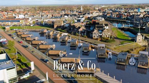 18 recreational houseboats with double berths in full ownership! A unique and lucrative maritime recreation opportunity in the charming center of Lemmer. Luxury and comfort on water, within walking distance of all desirable amenities! In the 