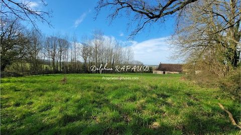 BRUNELLES 28400 Come and discover this farmhouse steeped in history, nestled in the heart of the countryside, offering exceptional potential for lovers of renovation and tranquility. Set on a vast plot of 5200m2, this property represents a blank canv...