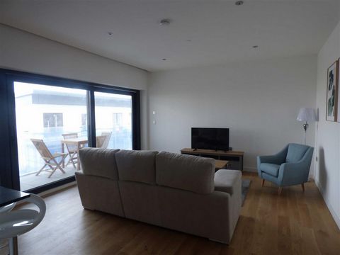 Located in Clemence Suites. Chestertons is pleased to offer for sale this penthouse in Clemence Suites, Gibraltar. This beautiful dual aspect property boasts 2 large bedrooms, 2 bathrooms and 2 balconies. Clemence Suites offers high specification in ...