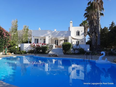 Naxos out of the Sagri village, a beautiful villa of 413 m2 is available for sale. The land around the villa is 2.810 m2 and has many trees and flowers. The residence includes 6 bedrooms, each with its own bathroom. There are 3 additional bathrooms (...