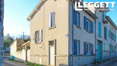 A27764TSM16 - Conveniently situated in the town of Chabanais on a very quiet street near to the river vienne. Shops, restaurants, bars are within walking distance and there are parking places close by. Information about risks to which this property i...