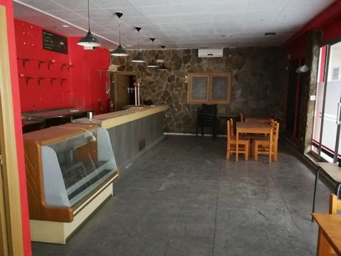 Bar-restaurant for sale in a good area of Lleida. It has always been rented and operated with the same type of business. The property is at street level, and is on the corner, having natural light throughout the day. It has about 110 square meters, i...