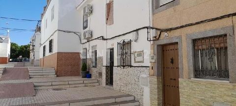 Do you want to buy a 2-bedroom property for sale in Coria del Río? Excellent opportunity to acquire this property with an area of 82m² very well distributed in 2 bedrooms and 1 bathroom located in the town of Coria del Río, province of Seville. Would...