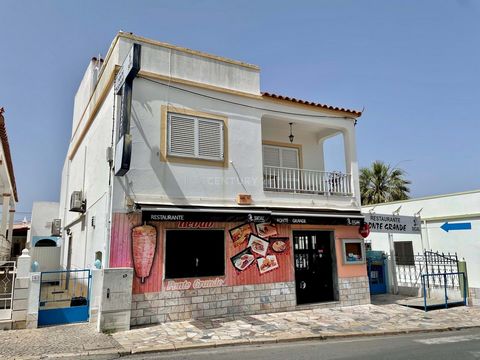 Located in Fuseta, close to the main square, the beach and camping. The restaurant is very well equipped and operating as a Portuguese food restaurant and takeaway kebab food with a storefront on the street, or on site. Restaurant recognized and appr...