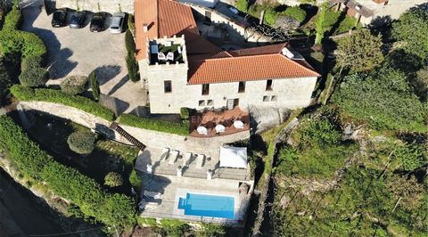 ROMANTIC 18TH CENTURY CASTLE T5 - SOLAR DOS ANJOS - VIEIRA DO MINHO ROMANTIC 18TH CENTURY CASTLE SOLAR DOS ANJOS - VIEIRA DO MINHO A lovely place. It is difficult to transmit the amalgamation of sensations that this Solar provides. The peace and the ...