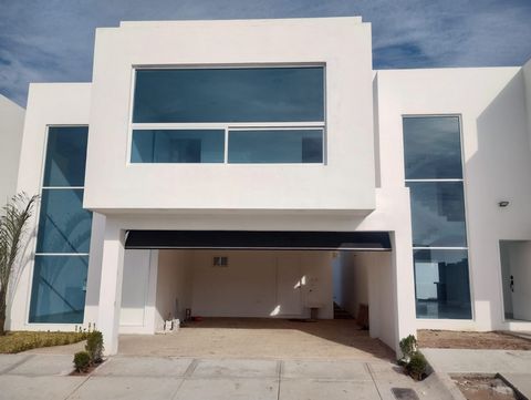 Welcome to your own coastal paradise. This charming 2-story home offers the perfect place to enjoy life by the sea. Located in a gated community just 5 minutes from downtown Rosarito, this property offers comfort, style, and a prime location. On the ...