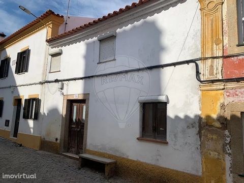 2 bedroom villa located in the quiet and cozy Aldeia da Mata.It consists of ground floor and townhouse. It has a kitchen, pantry, bathroom and 3 rooms on each floor. Quiet location, close to goods and services. It is 8kms from the village of Crato.It...