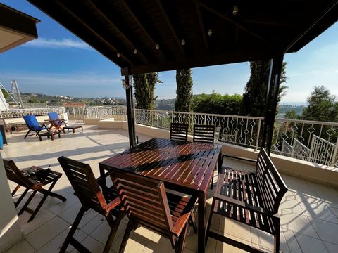 Located in Limassol. Discover comfort and style in this charming 1-bedroom apartment boasting an open plan living space, a bathroom with a relaxing bathtub, and a generously sized room. Fully equipped with essential kitchen appliances and air conditi...