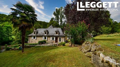 A19716LBC19 - Charming maiosn de maitre on doorstep of woodlands and nature trail, no immediate neighbors. 3 buildings including 2 houses with 2 separate electricity meters . Separate access possible Detached barn 60m2 (2 levels) potential for worksh...
