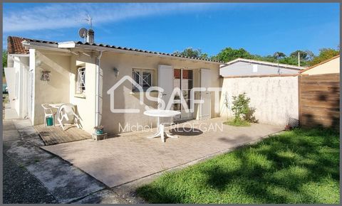 Located in Saint-Georges-de-Didonne (17110), close to Grande Conche beach (1km) and amenities (200m), this house offers an ideal living environment, combining proximity to the sea and easy access to urban services. Perfect for family life, it is near...