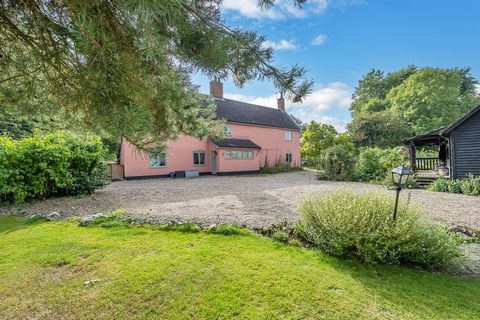 Beautiful Period Farmhouse. Stunning four-bedroom Grade II Listed farmhouse set in a peaceful location only a short drive from the market town of Diss. This fantastic home boasts generous room sizes,10 acres(stms) of established gardens and paddocks,...