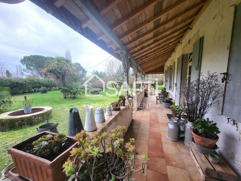 Located in Saint-Pierre-sur-Dropt, this 196m² house with a 67m2 gîte and a drying room rests on a vast plot of 6817m². Immersed in a rural environment, it offers a peaceful setting while remaining close to essential amenities such as a school, high s...