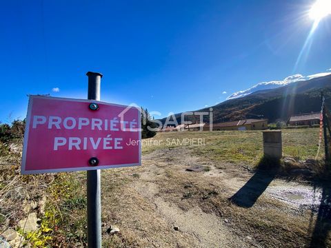 Located in the charming town of Sournia, 45 minutes from Perpignan, this land benefits from a privileged location, with breathtaking views of the Fenouillèdes. You will benefit from a peaceful and preserved living environment, close to magnificent hi...