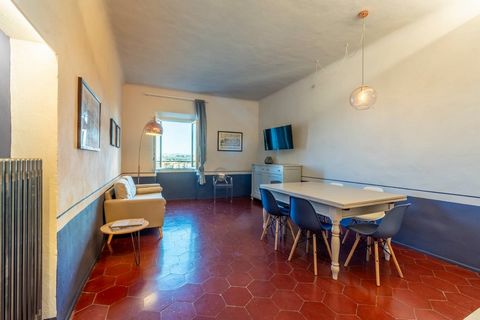 In the heart of the historic center of Siena, this beautiful apartment is for sale; approximately 130 sqm, It's located on the third floor with lift. We are welcomed by a comfortable entrance and a few steps take us to the fully furnished and equippe...