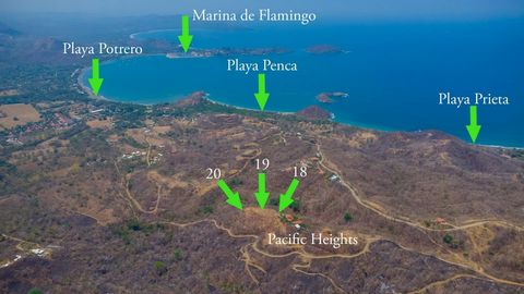 If dramatic ocean and mountain views are what you have in mind for your dream home in Costa Rica, then Lot 18 in Pacific Heights is just what you’ve been seeking. High above the jungle, with ample room on more than 6500m2, this unique building site i...