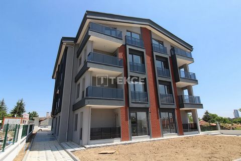 Flats in a Boutique Project in Ankara İncek The new flats are located in the İncek neighbourhood of Gölbaşı district. İncek is surrounded by a great variety of health centres, colleges and universities. Gölbaşı, İncek stands out with its natural beau...