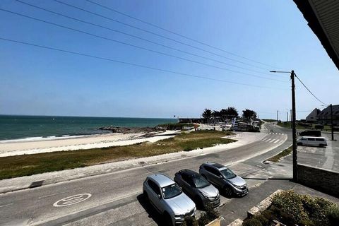 Port-Haliguen, angenehme 2-Zimmer-Wohnung von ca. 38 m² für 4 Personen mit atemberaubendem Blick auf die Bucht von Quiberon, ideal gelegen, 20 m vom Strand von Porigo und der Segelschule entfernt. Es beinhaltet: - ein Eingang, - ein Wohn-/Wohnzimmer ...