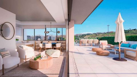 New build penthouse in Residencial Senda, Estepona Centro for sale. Discover this spectacular penthouse in Residencial Senda, a unique place in the heart of Estepona where modern architecture merges with nature. The main room, with an open plan desig...