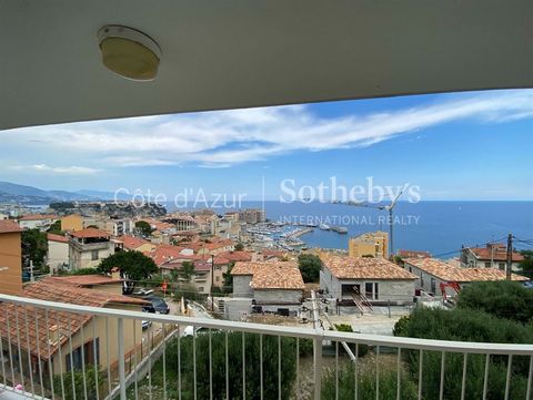 Wohnung zum Verkauf (59 qm - 592 sq ft - ), mit Balkon. Das Hotel liegt in Cap D Ail. Es befindet sich im 1. Stock. Es verfügt über 3 Zimmer. Es gibt ein Duschbad, 2 Schlafzimmer, 2 separate WCs, ein Wohnzimmer und eine offene Küche. Ein Außenparkpla...