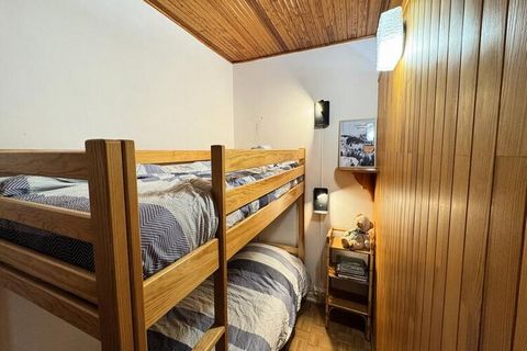 Résidence les Crocus is ideaal gelegen in het centrum dichtbij de skipistes en skiliften. Alle appartementen hebben skikluisjes. Studio voor 4 personen, gelegen op Résidence les Crocus A, aan de voet van de Ratier-gondel en de skipistes. Studio voor ...