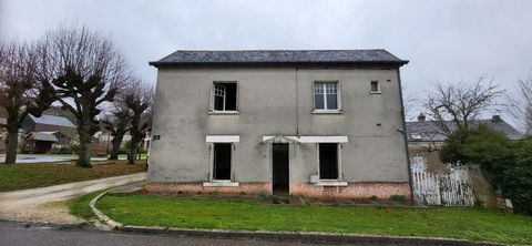 Dans centre bourg, proximité le Blanc, Angles sur l'Anglin, proximité rivière, maison de bourg à rénover. Dans joli village, maison comprenant une cuisine, séjour avec cheminée, chambre, wc. A l'étage, grande chambre avec salle d'eau, autre chambre à...