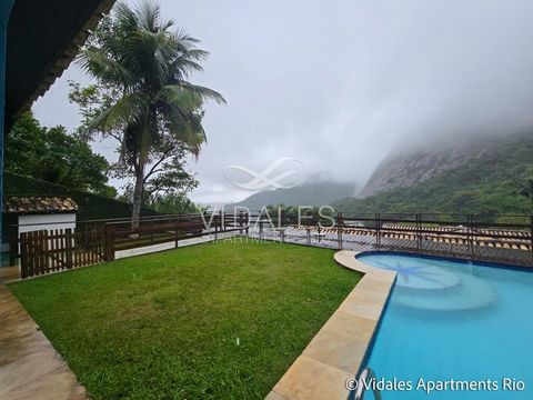 Das Anwesen befindet sich im charmanten und idyllischen Bairro do Joá in der Stadt Rio de Janeiro, versteckt zwischen São Conrado und Barra da Tijuca, in einem Viertel, das bei Touristen wenig bekannt ist, die Lage reserviert Exklusivität und Ruhe fü...