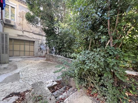 L' Agence Côté Pierres Immobilier vous propose secteur Fontaine, un plateau de 83m2 env, à aménager à votre convenance. Le tout sortant sur un jardin privé ,exceptionnel !!!! A découvrir rapidement.