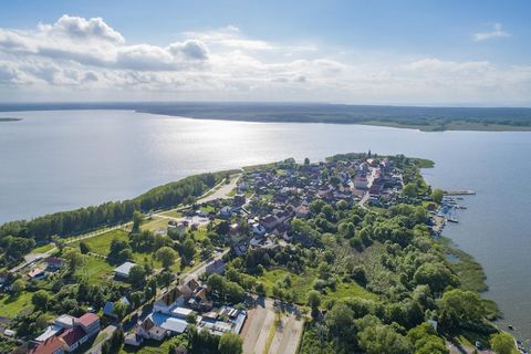 Een prachtig gloednieuw vakantiehuis met adembenemend uitzicht voor maximaal 3 personen te huur. Het heeft een volledig uitgeruste keuken, een grote badkamer, een ruime slaapkamer met ingebouwde kledingkast, een woongedeelte met geïntegreerd terras e...