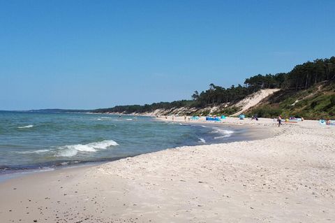 Peace and quiet, excellent conditions for perfect relaxation, and within a 30-minute walk or 10-minute bike ride (approx. 2.5 km) there is Ustka, a larger, attractive seaside resort, with historic, restored buildings and many great restaurants , cafe...