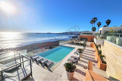 Apartment with panoramic view, facing the sea of Ensenada. It has the best quality finishes, integral kitchen with quartz countertop, with built-in appliances, balcony in bedrooms and in social area. 2 master bedrooms with walk in closet and full bat...