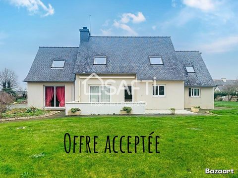 Located in the charming town of Langoat, 12 minutes from the beaches and Tréguier, this house offers a peaceful living environment in the countryside. Close to schools, it seduces with its calm and green environment, ideal for families. In addition, ...