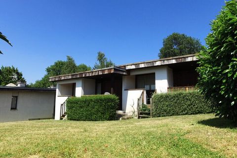 In het noorden de Puys-keten, in het westen het Sancy-massief en in het oosten het Forez-gebergte, de VVF Montpeyroux Auvergne in Parent bevindt zich in een ideale positie om u de bergen van de Auvergne en al hun diversiteit te laten ontdekken. Tijde...