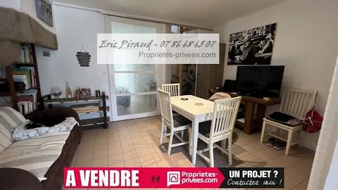 LA TURBALLE (44420) - Eric PIRAUD offers you in Loire Atlantique, this house of about 60 m² useful (55 m² Carrez law), very pleasant to live in with its bedroom on the ground floor. It is composed of a living room with a living room, a fitted and equ...